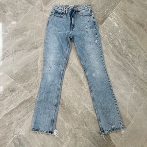 Abercrombie 90’s high rise jeans.